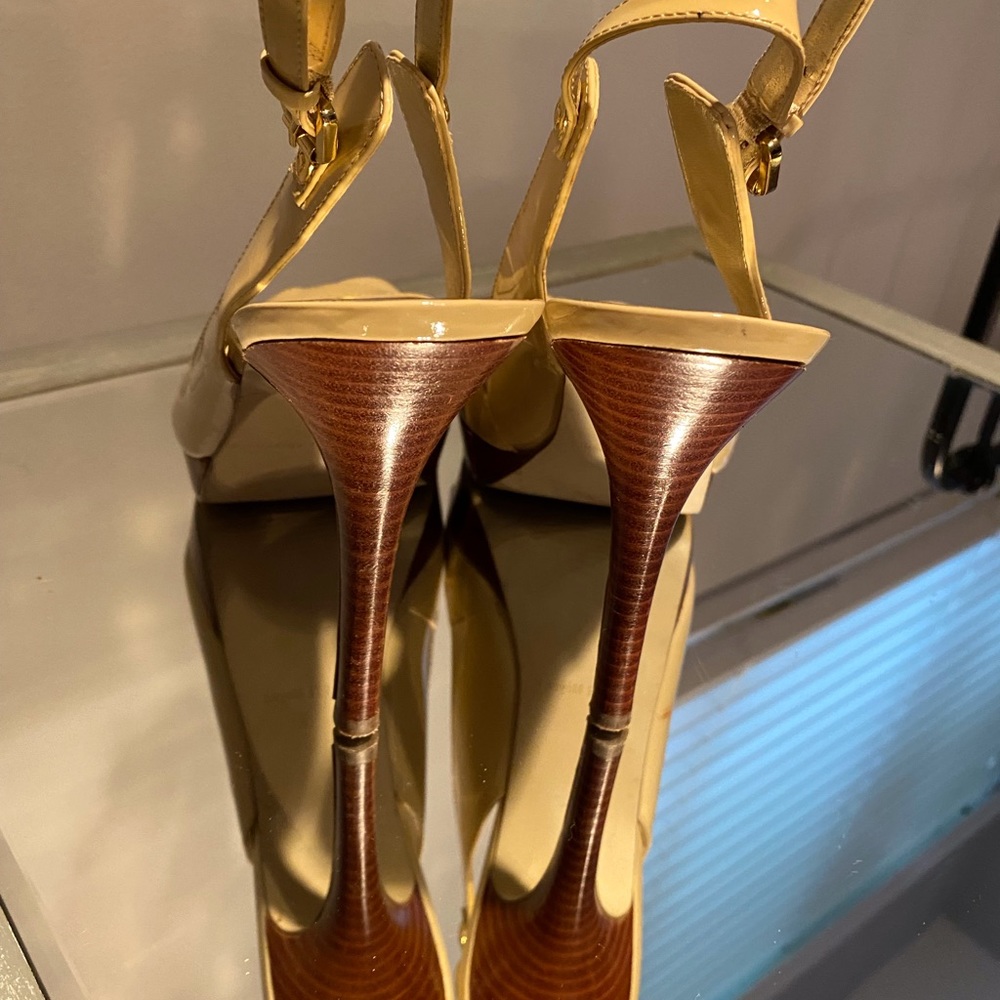 Cream colour Guess brand sling back pumps - Picture 9 of 10